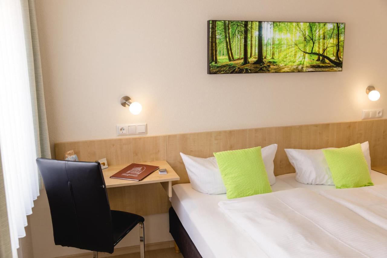 Akzent Hotel Meerfraeulein Wemding Экстерьер фото
