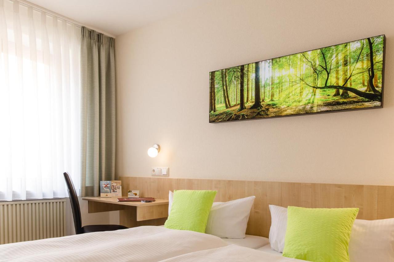 Akzent Hotel Meerfraeulein Wemding Экстерьер фото