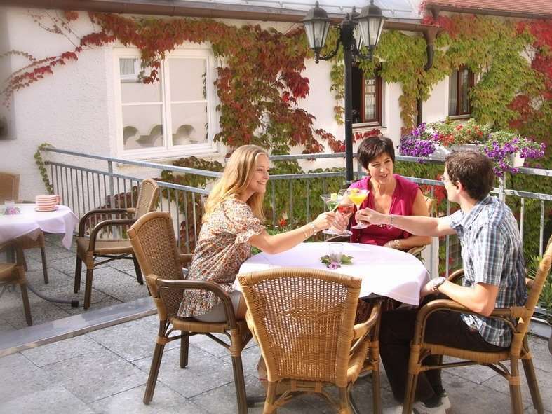 Akzent Hotel Meerfraeulein Wemding Экстерьер фото